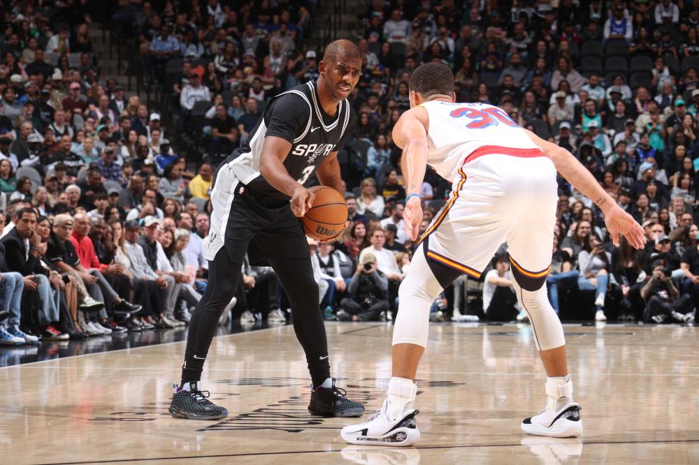 对比国足的 对比国足的