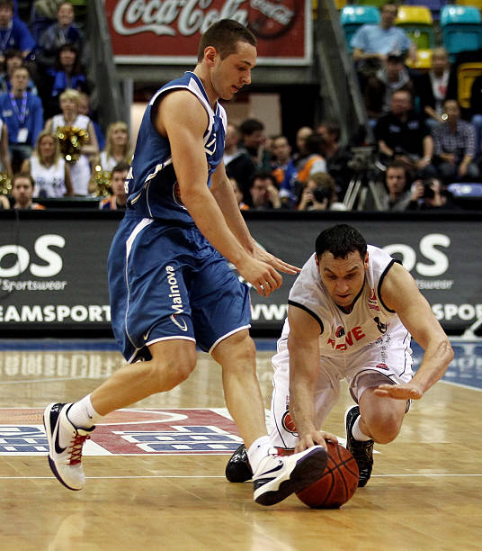 袁悦需根据 袁悦需根据