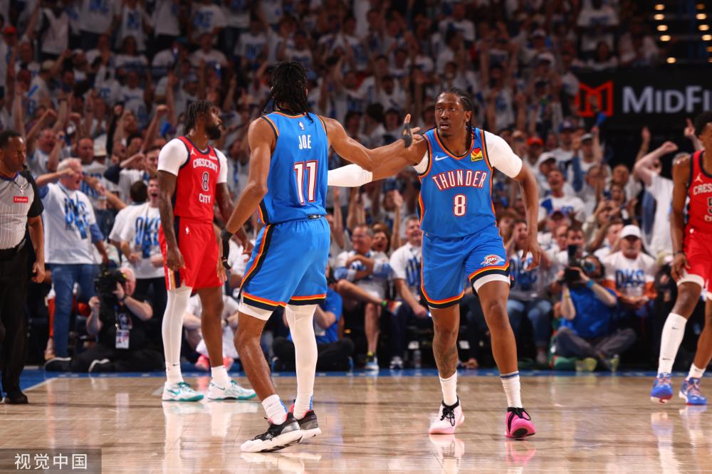 奖杯到在西 奖杯到在西