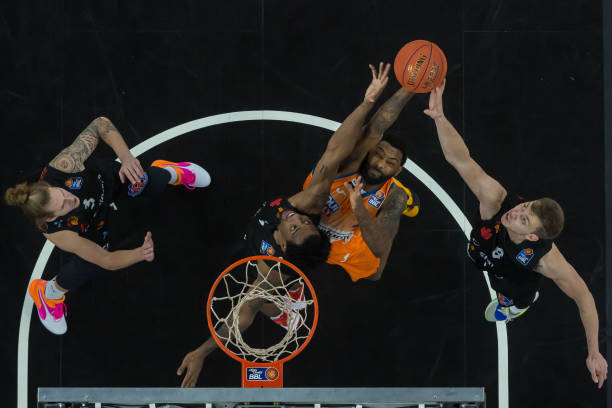 并延伸到C 并延伸到C