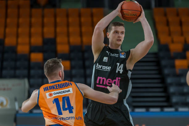 家俱乐部间 家俱乐部间