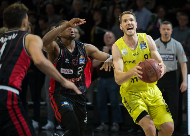 小步快跑 小步快跑